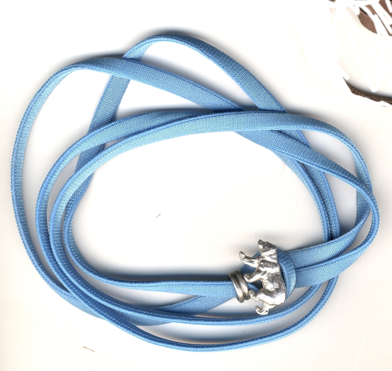 betterplace-blaues-bc3a4renband-2008-1